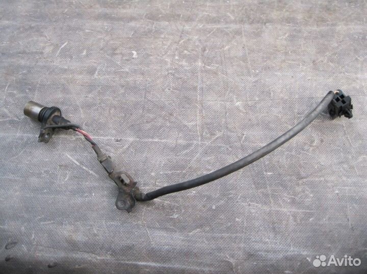 Тойота Авенсис Датчик положения коленвала