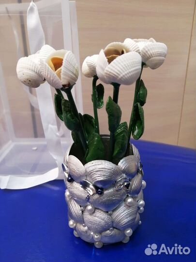 Сувенир. Вазочка с цветами