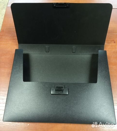 Пластиковый портфель 