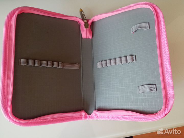 Пенал школьный новый