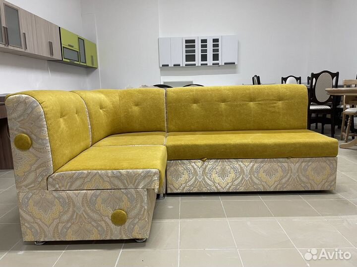 Диван кухоннный