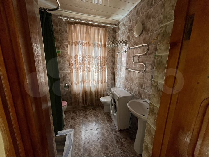 Коттедж 800 м² на участке 12 сот.