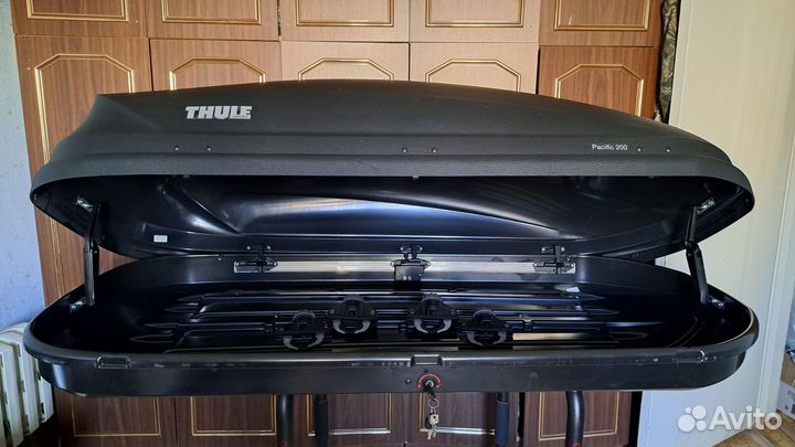 Бокс на крышу Thule Pacific 200