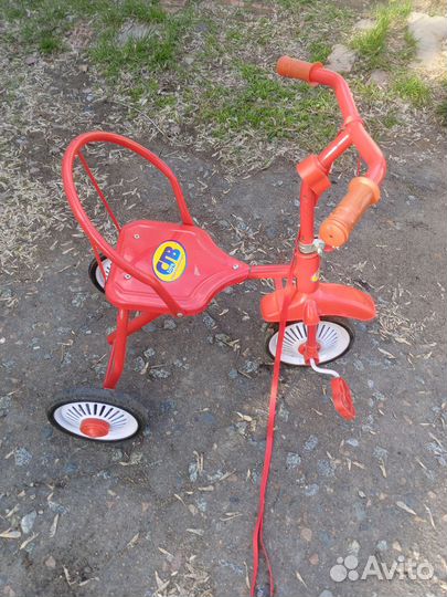 Велосипед трёх колёсный