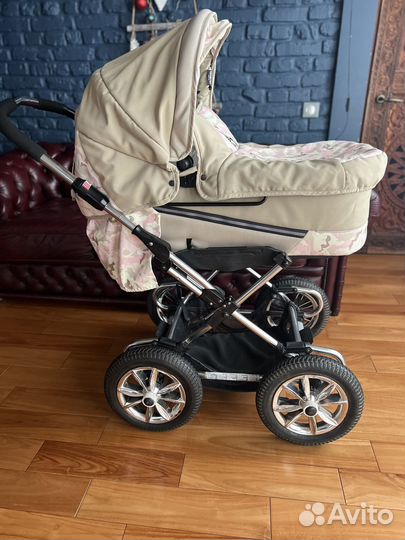 Продается коляска Emmaljunga