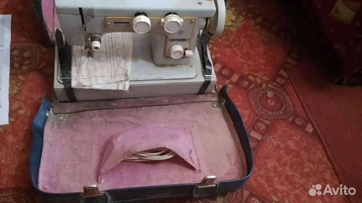 Швейная машина Подольск 142