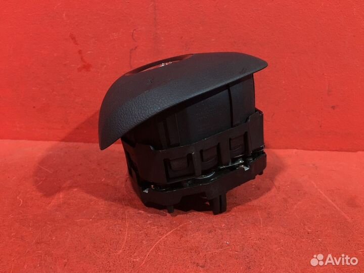 Подушка безопасности в руль Skoda Octavia A7