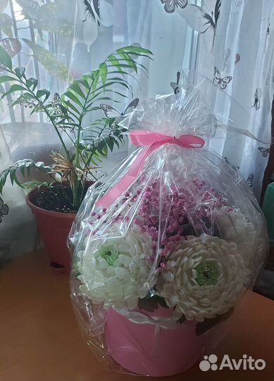 Букет цветов, светильник, Розы, лилии, хризантемы