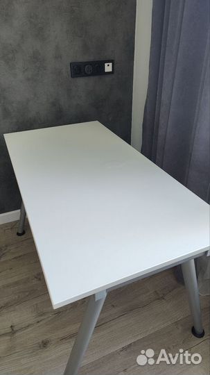Письменный стол IKEA Galant белый (резерв)