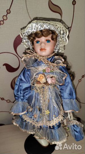 Кукла фарфоровая коллекционная