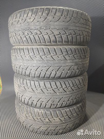 Kumho I'Zen KW23 225/65 R17