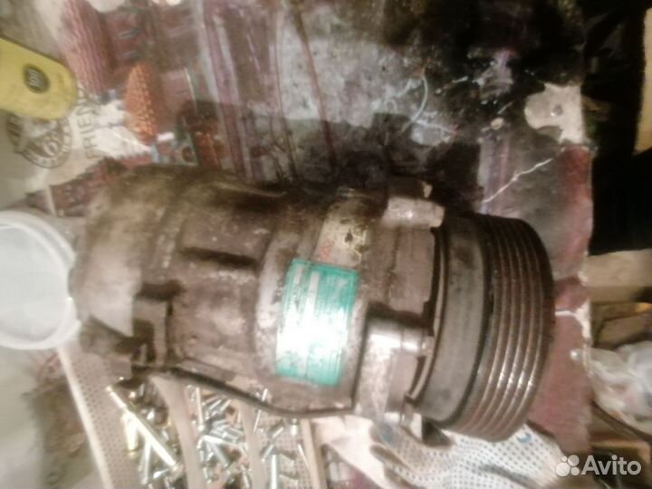 Компрессор кондиционера автомобильный бу