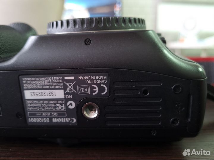 Зеркальный фотоаппарат Canon EOS 5D полный кадр