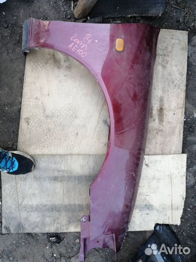 Крыло Toyota Corolla Levin AE100