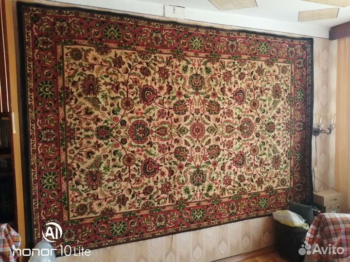 Ковер бу шерстяной