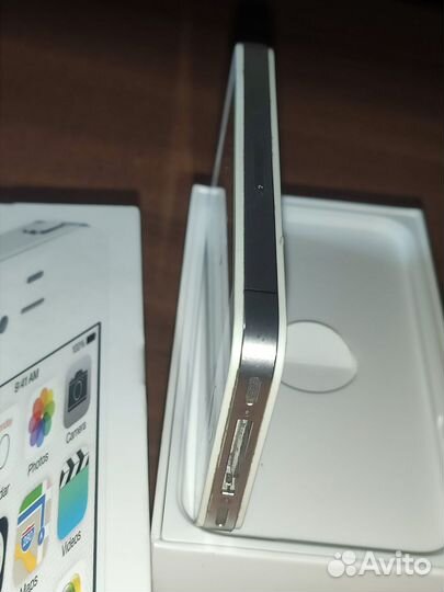 iPhone 4S, 16 ГБ