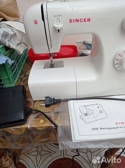 Швейная машина Singer
