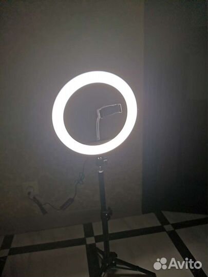 Новая кольцевая RGB лампа