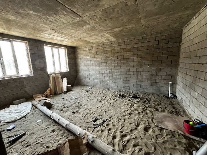 2-к. квартира, 70 м², 1/4 эт.