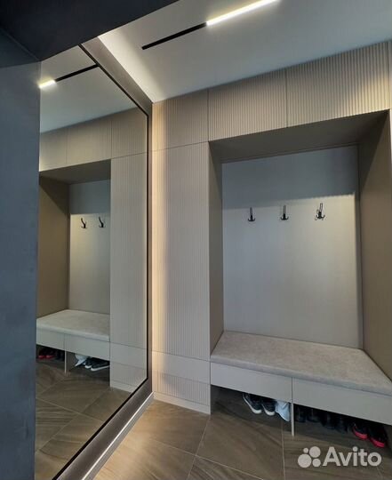 Шкаф в прихожую с зеркалом на заказ