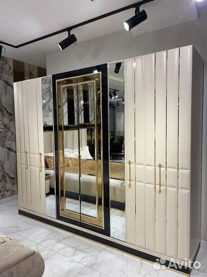 Спальный гарнитур