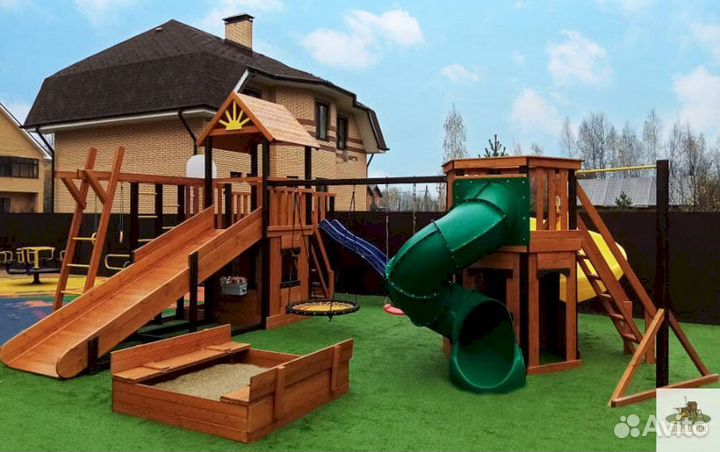 Детская спортивная площадка уличная