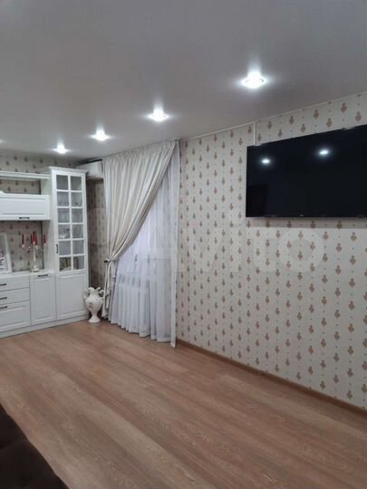 2-к. квартира, 60 м², 1/5 эт.