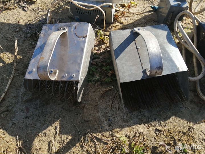 Совок для сборки ягод