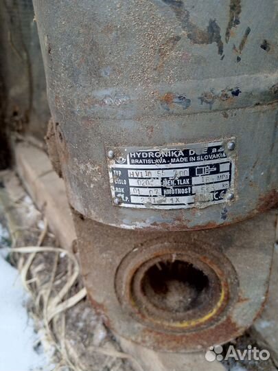 Цилиндр гидравлический экскаватор
