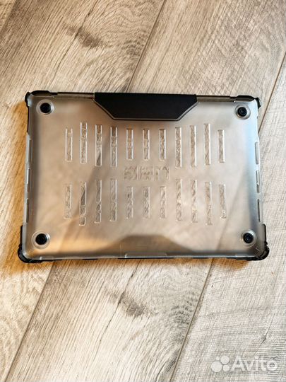 Чехол на Macbook Pro 13 UAG