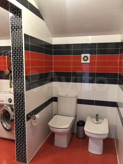 Дом 209 м² на участке 5 сот.