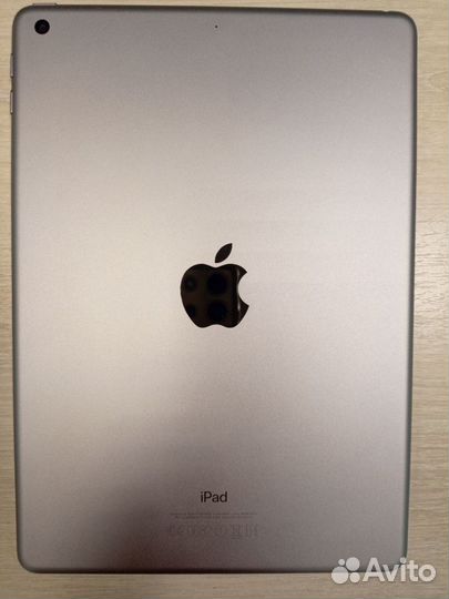 Планшет Apple iPad A1822