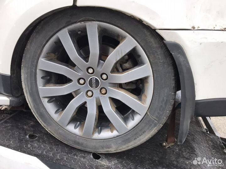 В разборе Range Rover Sport TDV8