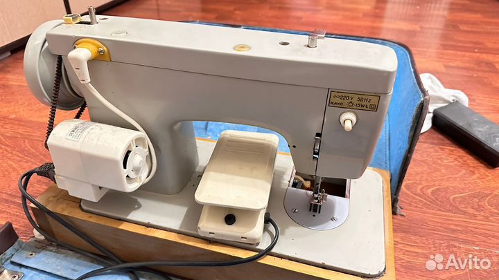 Швейная машинка чайка 132м