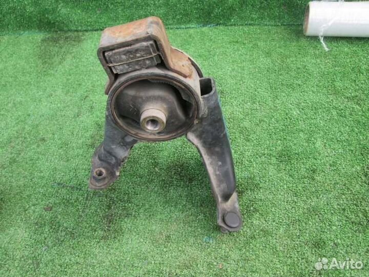 Подушка двигателя задняя Toyota Corolla Fielder