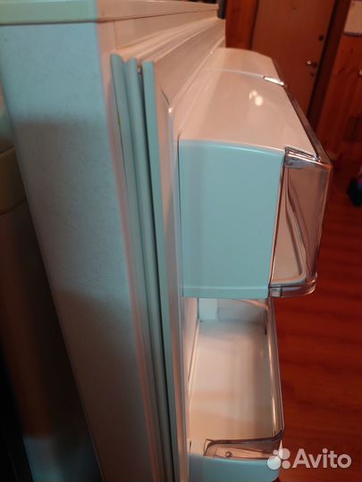 Дверь холодильника атлант MXM-1845 с уплотнителем