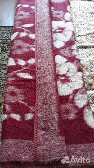 Декоративные подушки и одело из верблюжьей шерсти