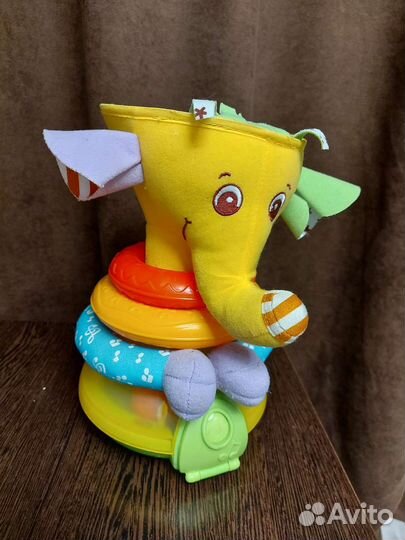 Развивающий Слоник пирамидка tiny love