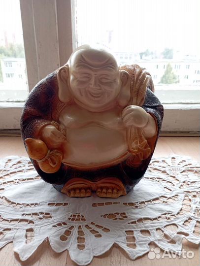 Статуэтка будды