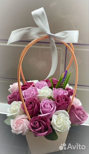 Мыльные розы в корзинах