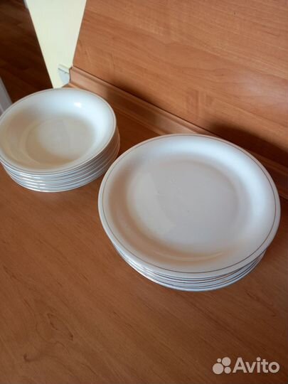 Набор тарелок