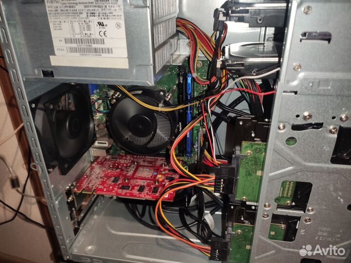 Fujitsu Esprimo P400/CPU 2.8GHz/GPU 1.5Gb/RAM 8 Gb