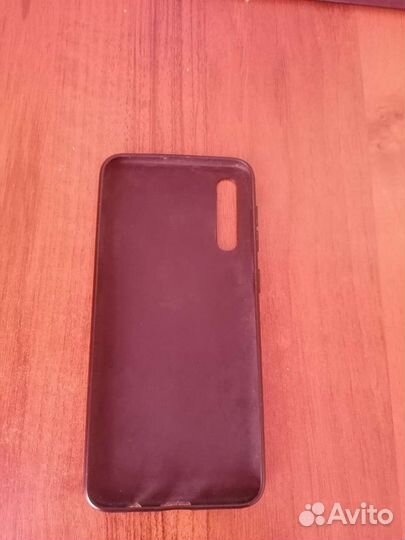 Задний бампер для смартфона