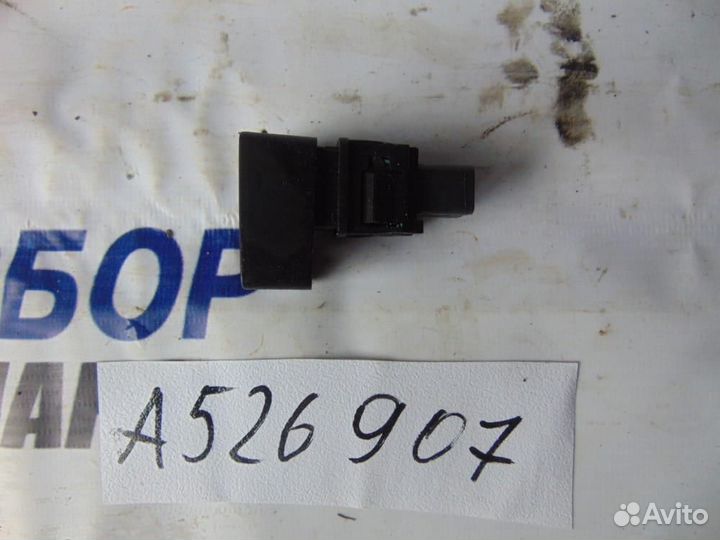 Кнопка аварийной сигнализации для Nissan Tiida 1