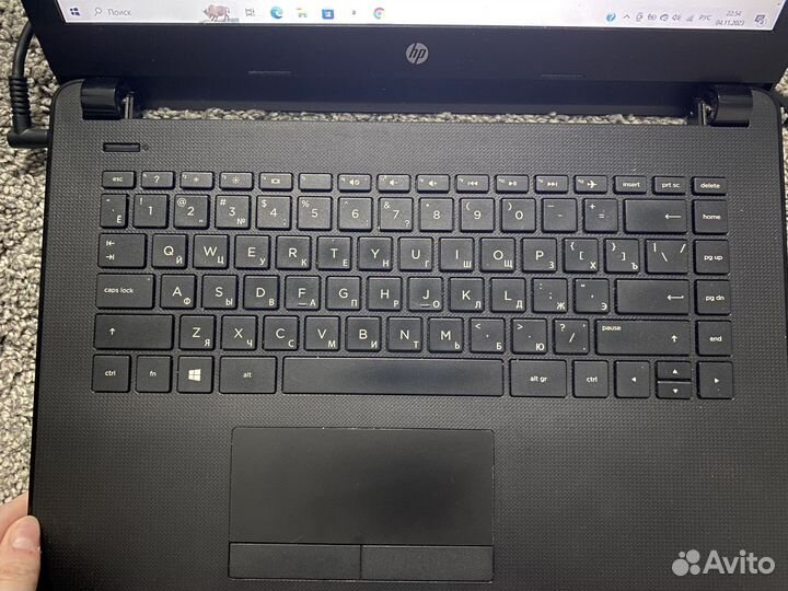 Продаю ноутбук HP 14-bs000ur