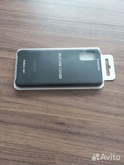 Продам чехол на galaxyA41 в упаковке