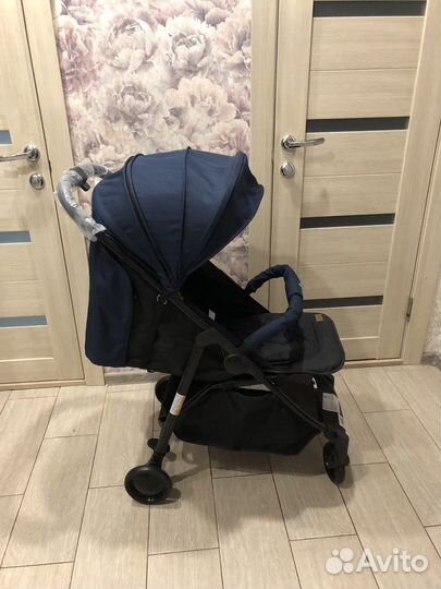 Прогулочная коляска новая