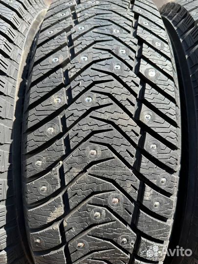 Yokohama Ice Guard IG65 215/65 R16 102T