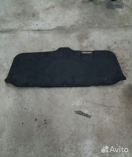 Обшивка крышки багажника Kia Rio 3