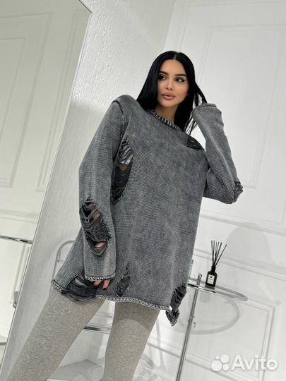 Крутой свитер balenciaga 2 цвета